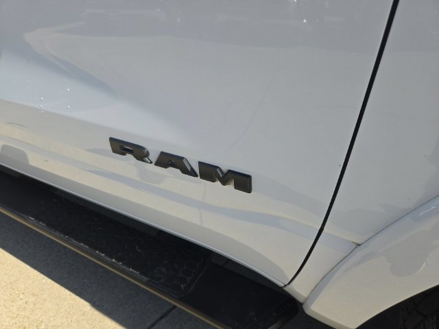 Used 2020 RAM 1500 Laramie RWD image 26