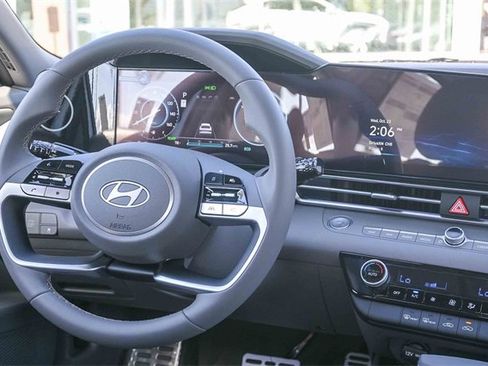 New 2026 Hyundai Elantra Sport image 18