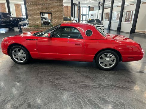 Used 2002 Ford Thunderbird RWD image 8