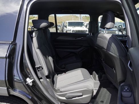 New 2026 Jeep Grand Cherokee L Laredo AWD/4WD image 24