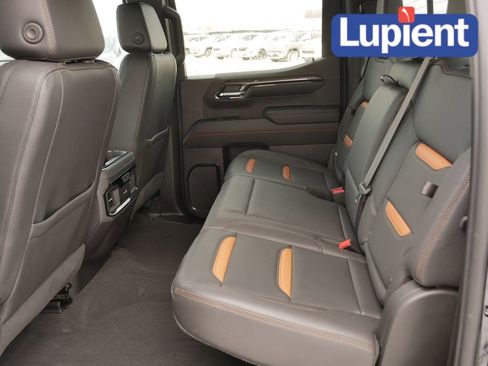 Used 2024 GMC Sierra 1500 AT4 image 15