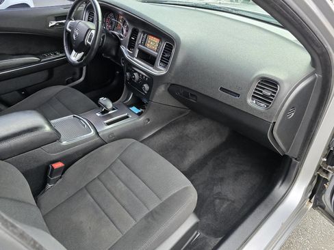Used 2014 Dodge Charger SE image 29