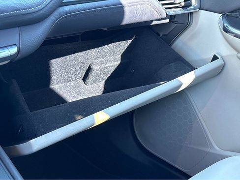 Used 2019 Cadillac XT4 Premium Luxury image 15