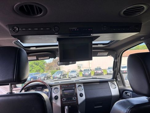 Used 2010 Ford Expedition EL Limited AWD/4WD image 21