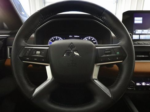 Used 2022 Mitsubishi Outlander SEL image 23