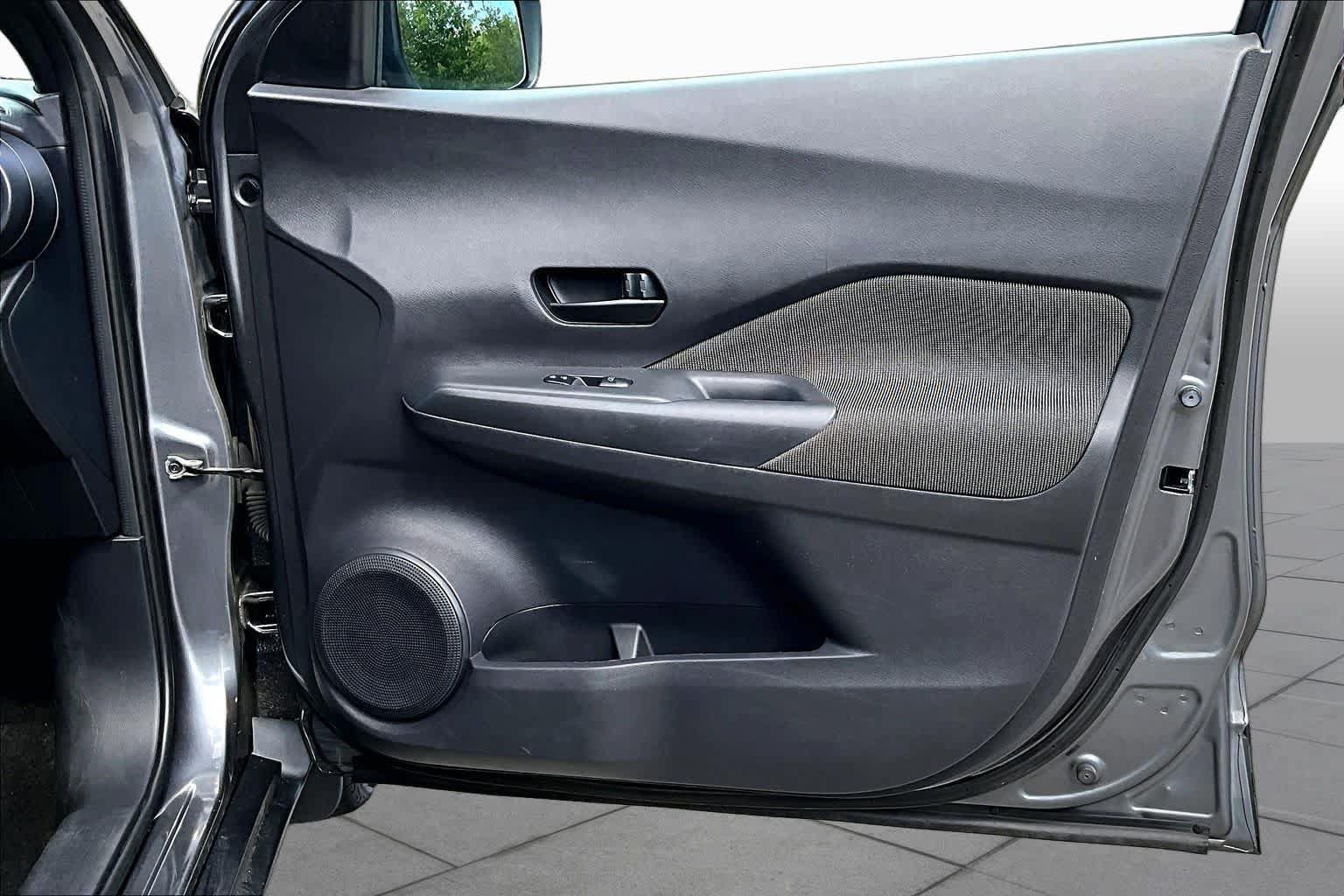 Used 2019 Nissan Kicks S FWD image 23