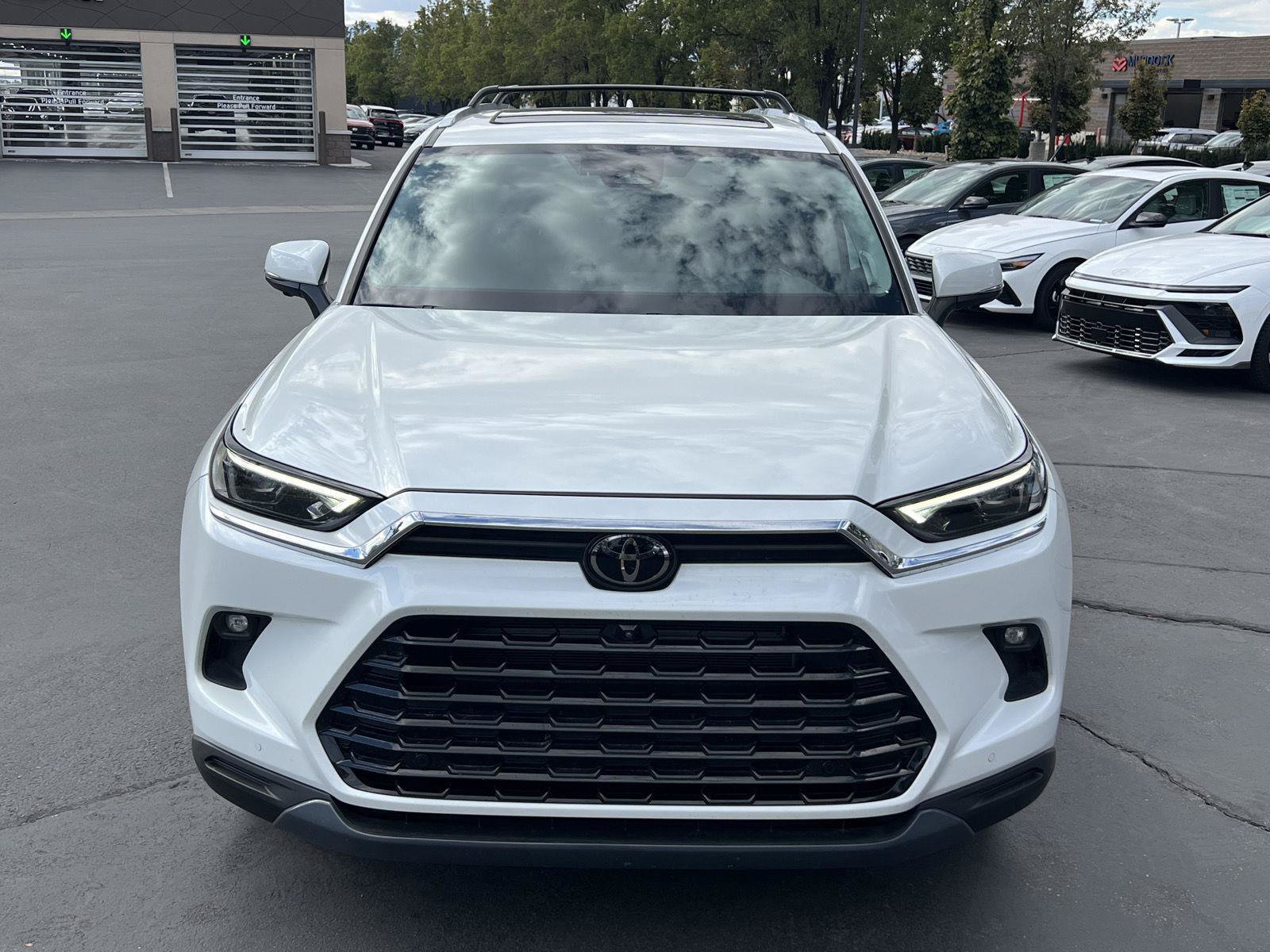 Used 2025 Toyota Grand Highlander AWD Hybrid image 14