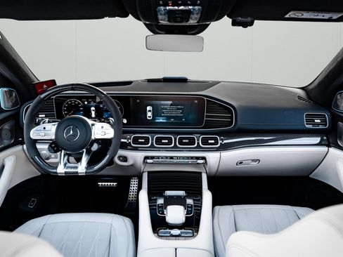 Used 2023 Mercedes-Benz GLS 63 AMG 4MATIC image 2