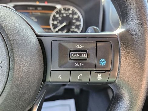 Used 2024 Nissan Rogue SV image 26