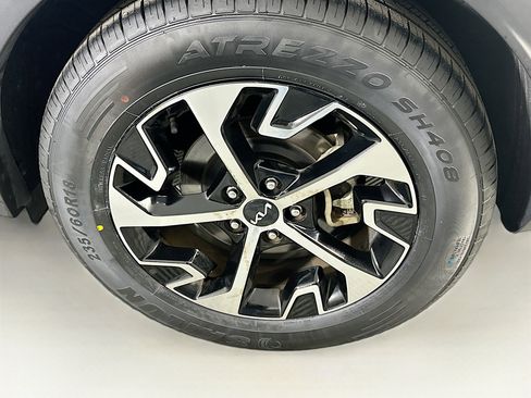 Used 2023 Kia Sportage EX image 11