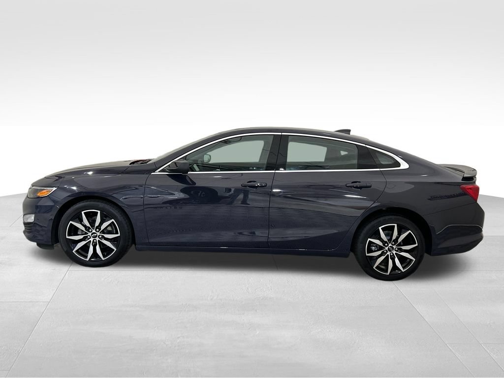 Used 2025 Chevrolet Malibu RS FWD image 2