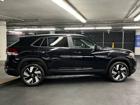 Used 2024 Volkswagen Atlas Cross Sport SE w/ Panoramic Sunroof Package AWD/4WD image 41