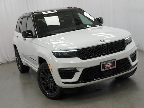New 2025 Jeep Grand Cherokee Summit w/ Obsidian Package image 8