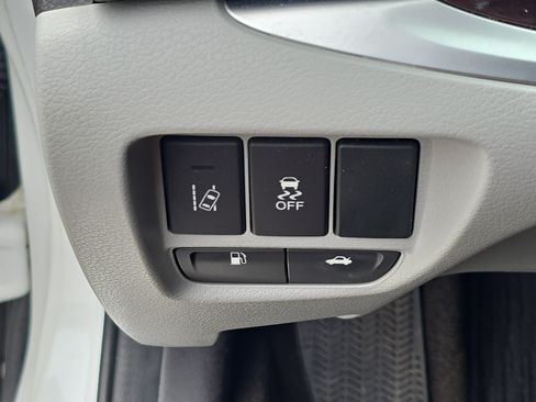Used 2015 Acura TLX V6 w/ Technology Package FWD image 26