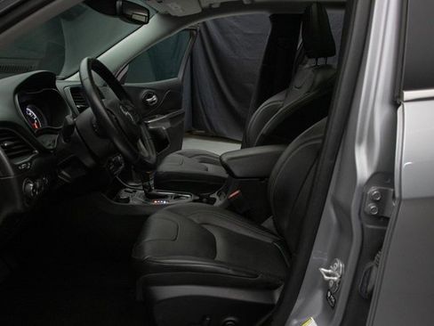 Used 2021 Jeep Cherokee Latitude Lux w/ Sun & Sound Group image 24