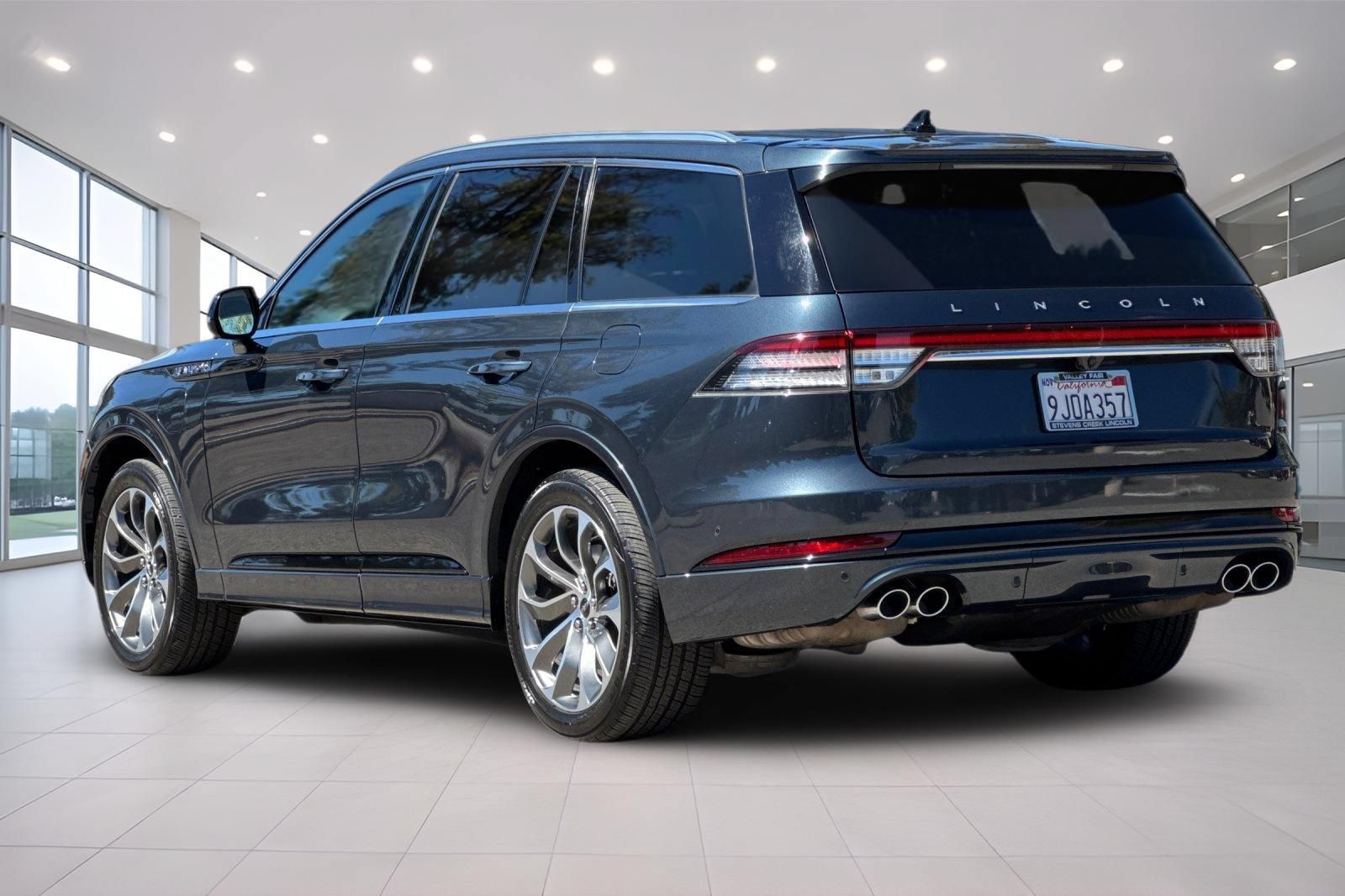 Used 2022 Lincoln Aviator Grand Touring w/ Equipment Group 301A AWD/4WD image 6