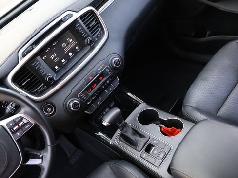 Used 2019 Kia Sorento EX FWD image 19