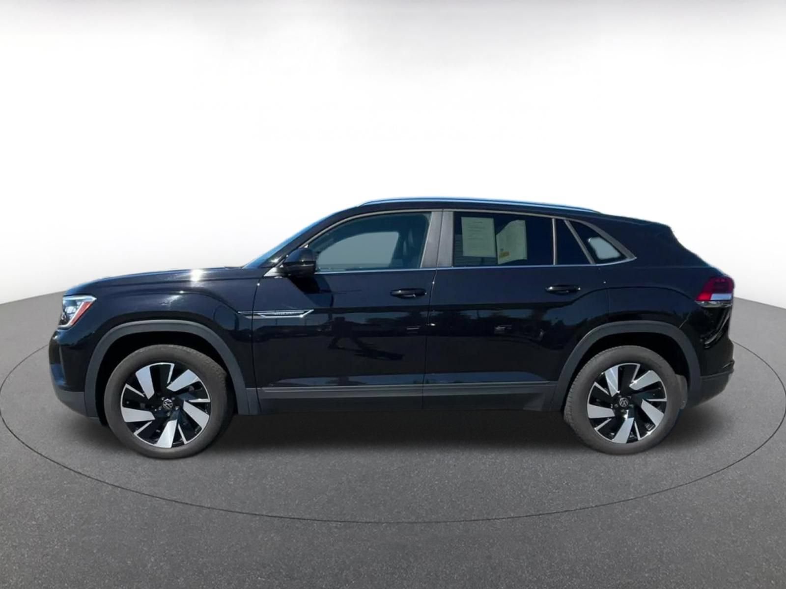 Used 2025 Volkswagen Atlas Cross Sport SE AWD/4WD image 8