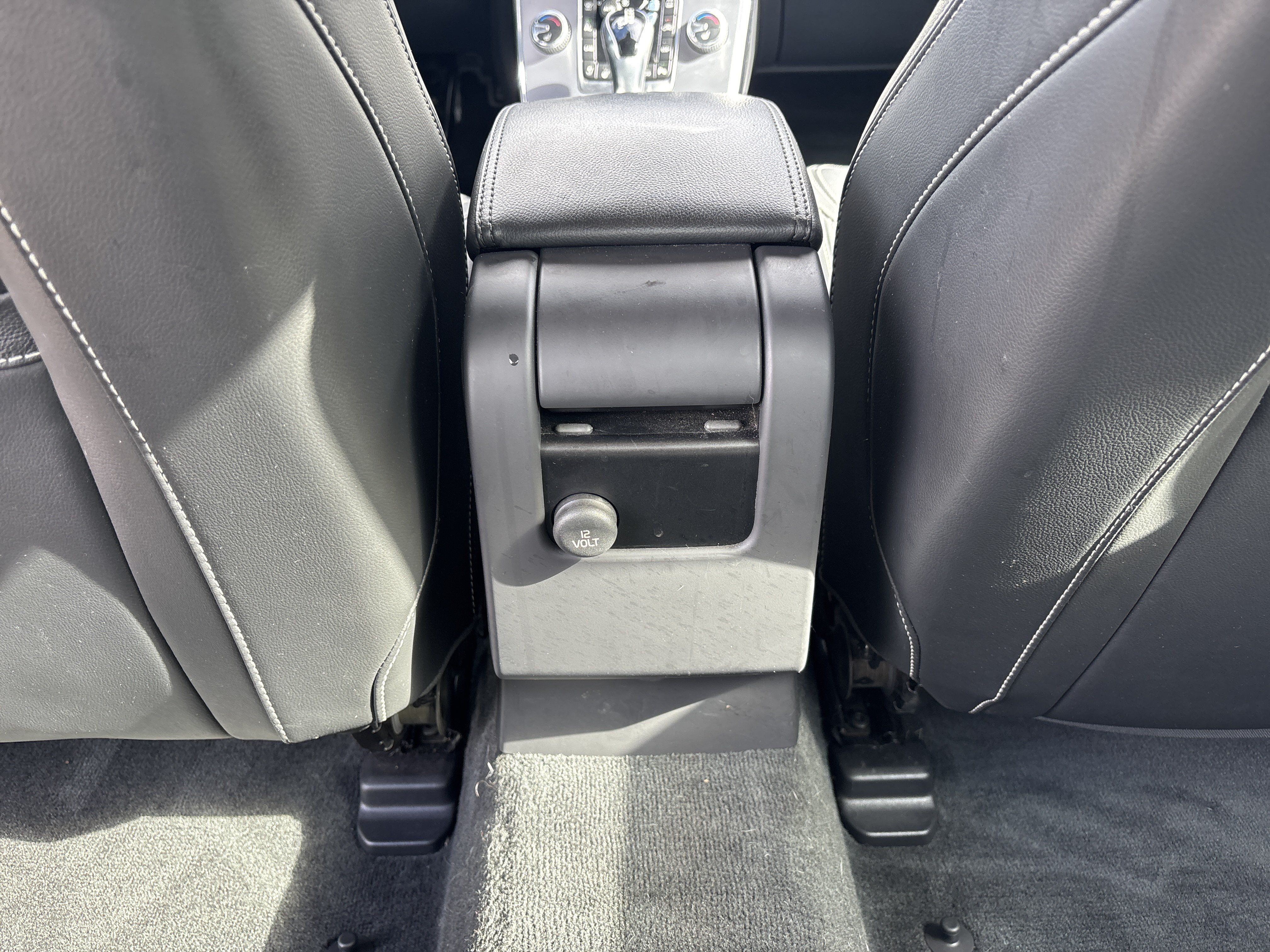 Used 2018 Volvo S60 T5 Dynamic w/ Vision Package FWD image 19