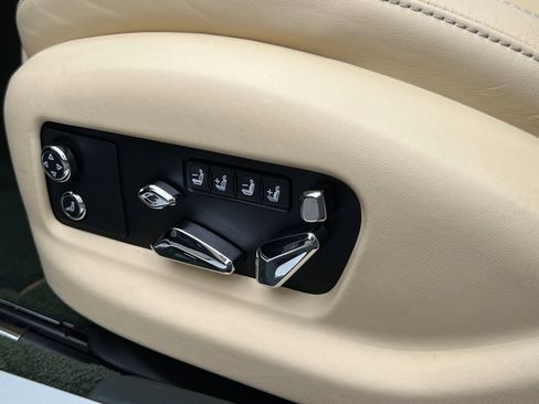 Used 2022 Bentley Flying Spur V8 image 37