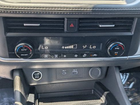 Certified 2023 Nissan Rogue SV AWD/4WD image 26