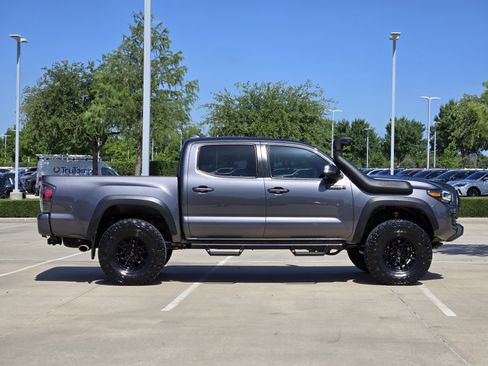 Used 2020 Toyota Tacoma TRD Pro AWD/4WD image 6