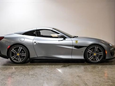Used 2019 Ferrari Portofino image 10