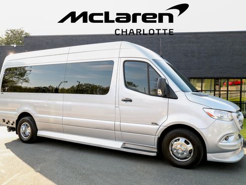 Used 2021 Mercedes-Benz Sprinter 3500 image 2