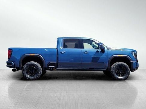 New 2026 GMC Sierra 3500 Denali Ultimate AWD/4WD image 3