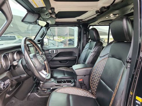 Used 2020 Jeep Wrangler Unlimited Sahara image 15