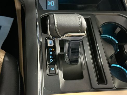 Used 2021 Ford F150 Lariat w/ Max Trailer Tow Package image 34