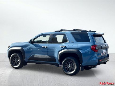 Certified 2026 Toyota 4Runner SR5 AWD/4WD image 4