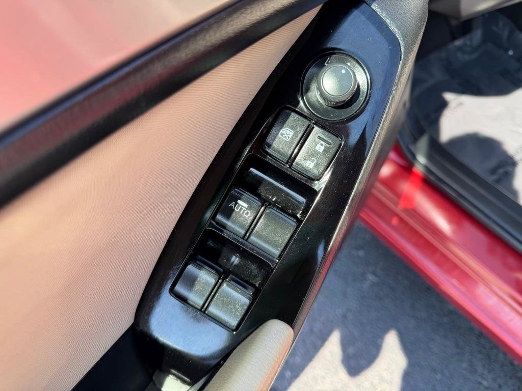 Used 2018 MAZDA MAZDA3 Sport FWD image 25