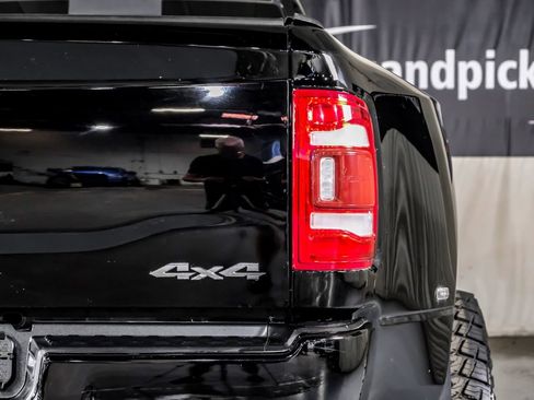 Used 2024 RAM 3500 Laramie AWD/4WD image 42
