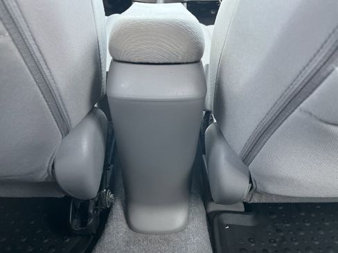 Used 2010 Honda Insight EX image 28