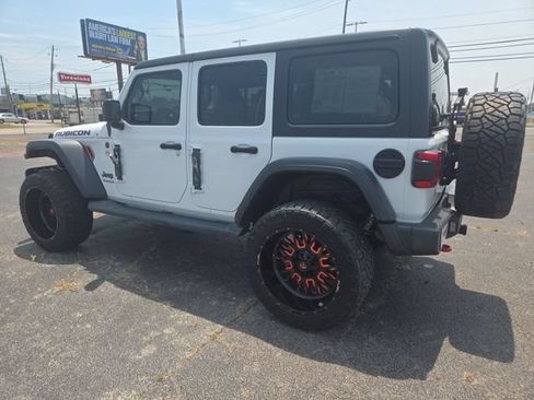 Used 2018 Jeep Wrangler Unlimited Rubicon AWD/4WD image 6