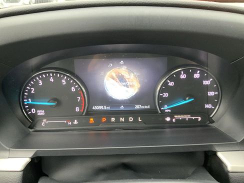 Used 2022 Ford Explorer XLT w/ Equipment Group 202A AWD/4WD image 56