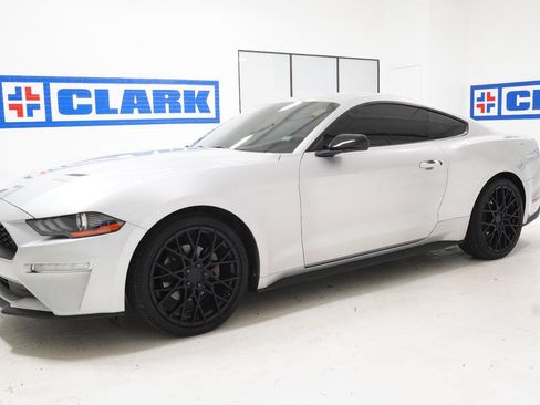 Used 2018 Ford Mustang Coupe w/ Equipment Group 101A RWD image 25