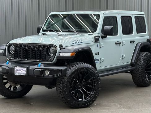 Used 2024 Jeep Wrangler Unlimited AWD/4WD image 1