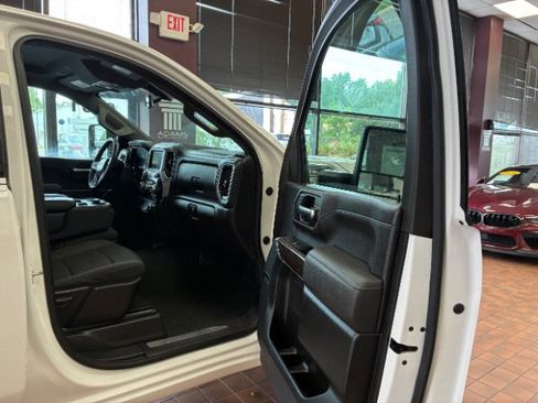 Used 2023 GMC Sierra 3500 SLE w/ SLE Convenience Package AWD/4WD image 28
