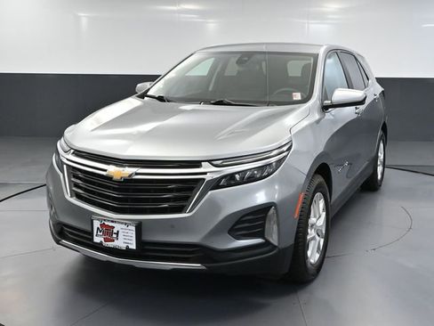 Used 2023 Chevrolet Equinox LT w/ LPO, Floor Liner Package FWD image 12