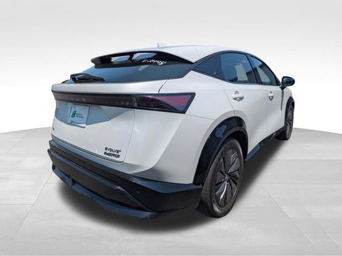 Used 2024 Nissan Ariya AWD image 7