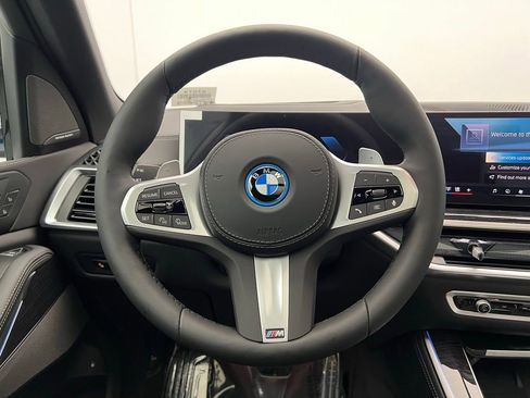 New 2026 BMW X5 xDrive50e image 17