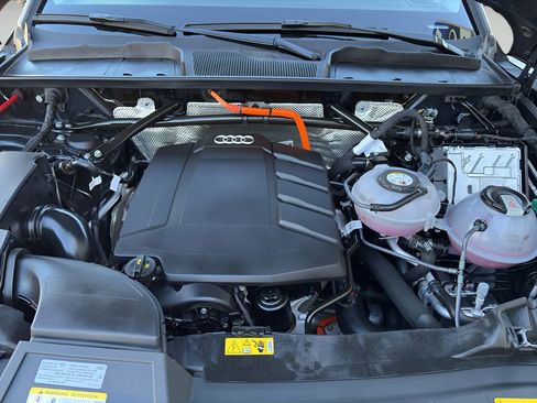 Used 2024 Audi Q5 e Premium Plus w/ Premium Plus Package image 22