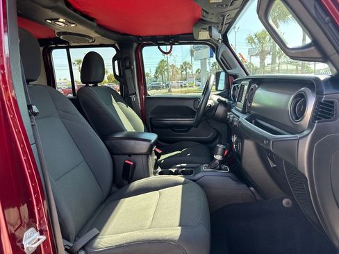 Used 2021 Jeep Gladiator Sport AWD/4WD image 20