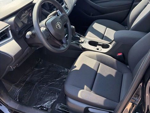 Used 2024 Toyota Corolla LE FWD image 5