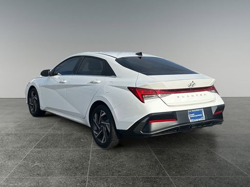 Certified 2025 Hyundai Elantra SEL w/ Cargo Package image 5