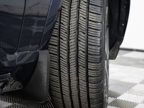 Used 2016 Volvo XC90 T6 Momentum AWD/4WD image 45