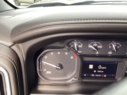 Used 2022 GMC Sierra 1500 AT4 w/ AT4 Preferred Package AWD/4WD image 21