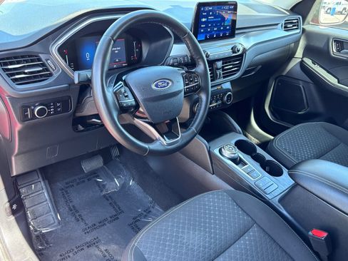 Used 2023 Ford Escape Active AWD/4WD image 17